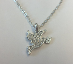 kette_mit_brieftaubehaenger_mit_strasssteinen_monika_martin