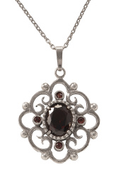 kette_mit_granatanhaenger_im_antiklook_925silber