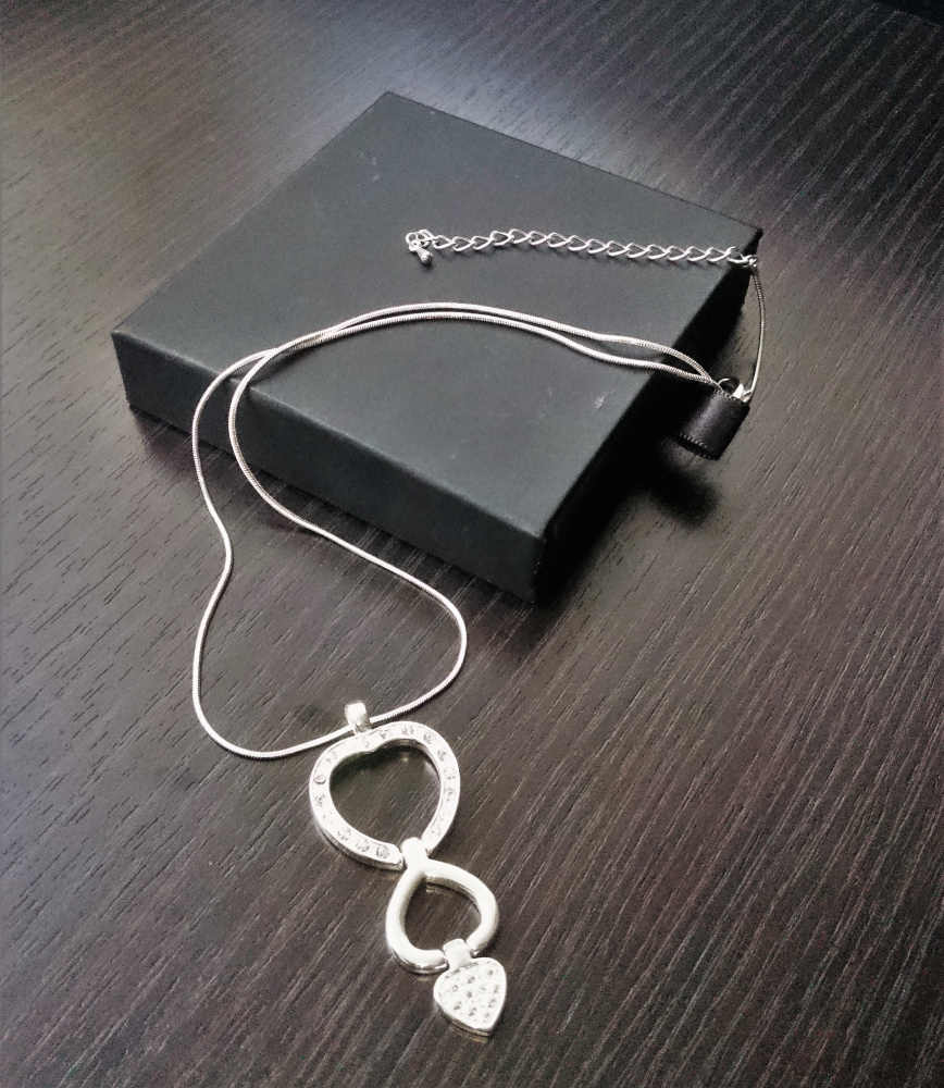 Kette Herzanhänger mit Swarovski® Kristallen