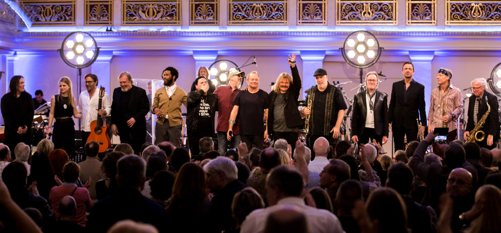 Living In The Gap & Hungarian Pictures