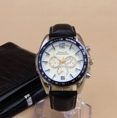 herrenarmbanduhr_palast_chronolook_schwarzes_lederband