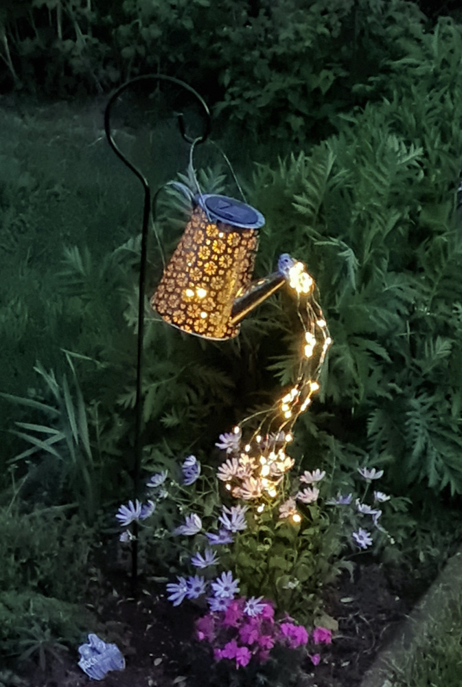 Solarstecker Gießkanne