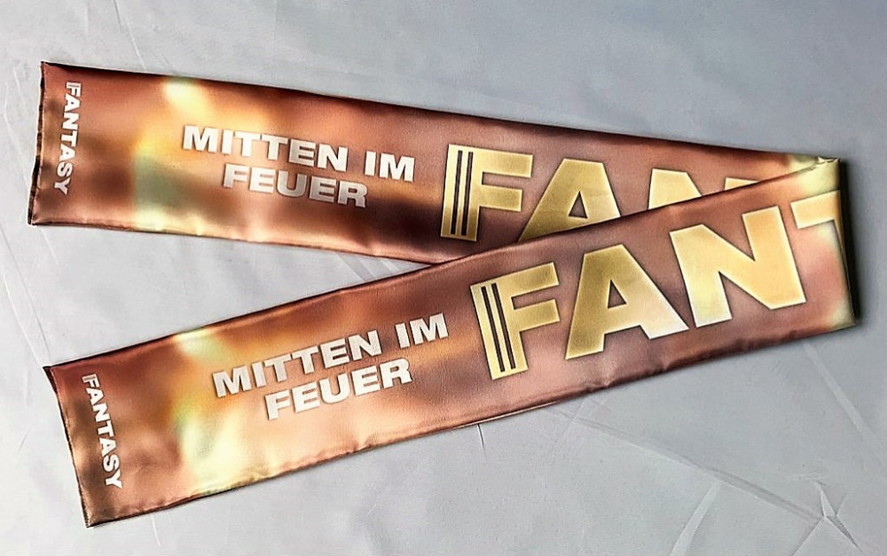 Fanschal Fantasy - Mitten im Feuer