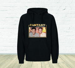 kapuzenpulli_fantasy_mitten_im_feuer