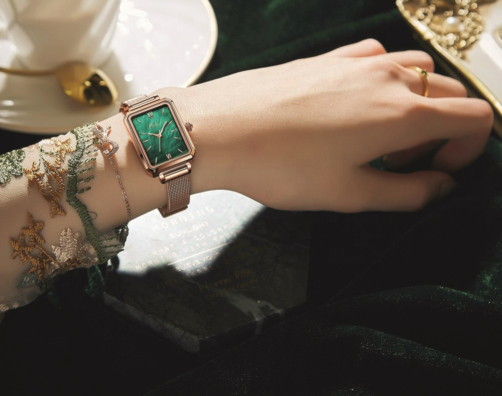 Damenuhr Malachit mit Wechsel-Armbändern