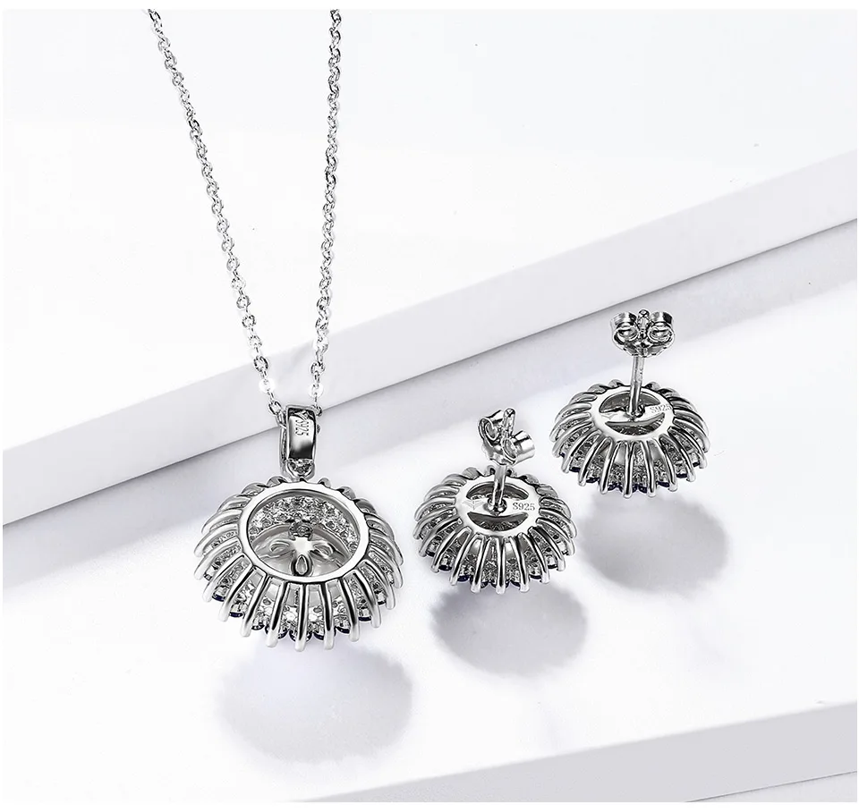 Schmuckset "Barock" aus Halskette und Ohrringen aus 925er-Silber und Süßwasser-Perlen