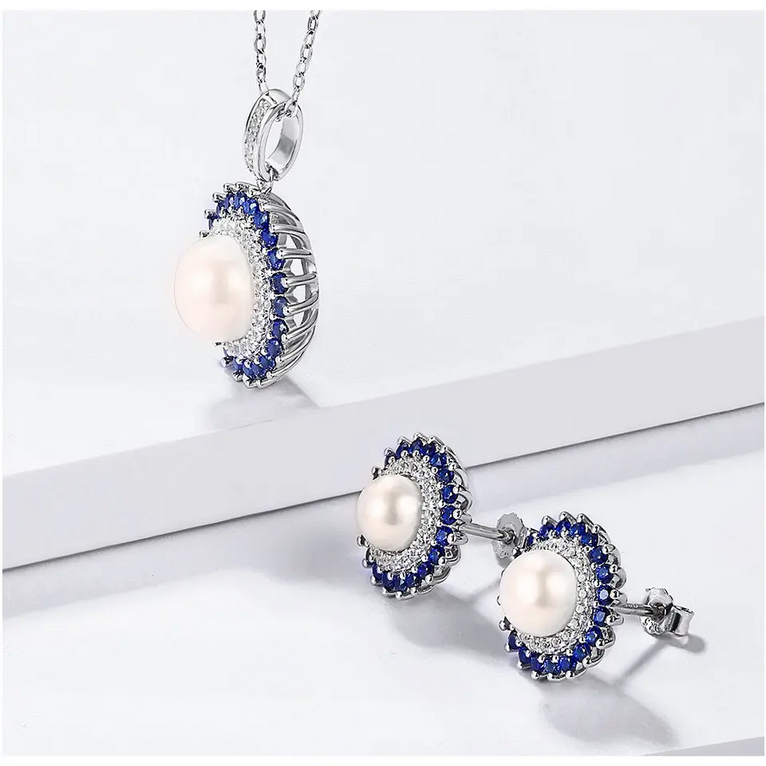 Schmuckset "Barock" aus Halskette und Ohrringen aus 925er-Silber und Süßwasser-Perlen