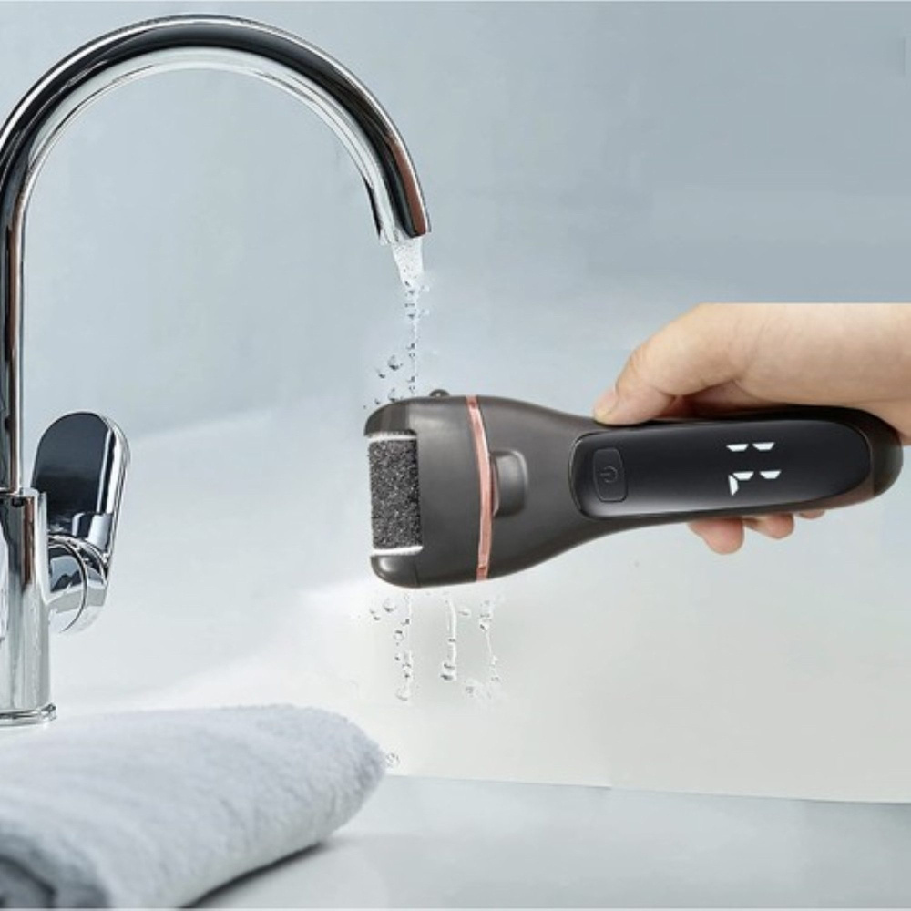 Elektrischer Hornhautentferner mit Zubehör