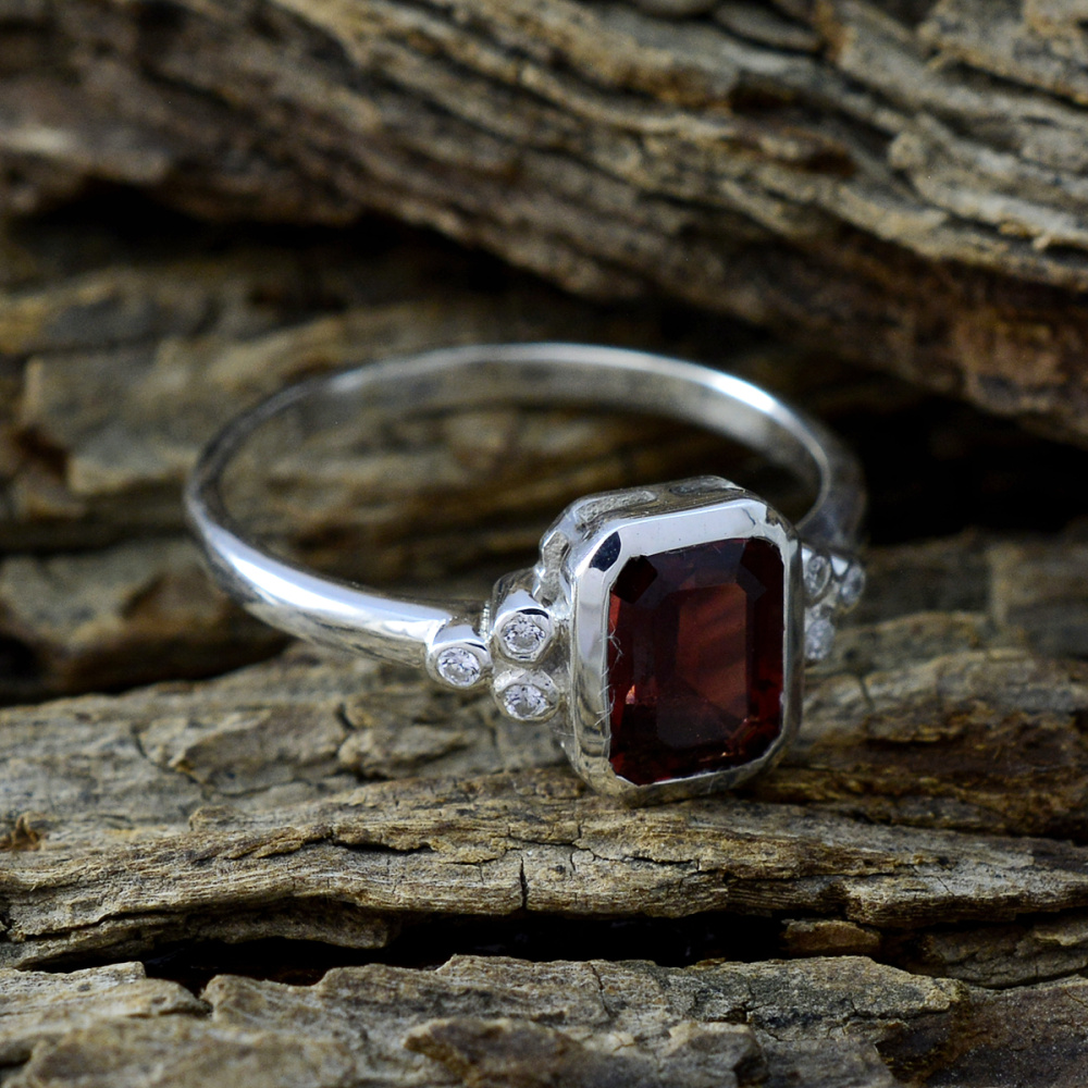 Echtsilber-Ring mit Granat "Red Passion" Gr. 54