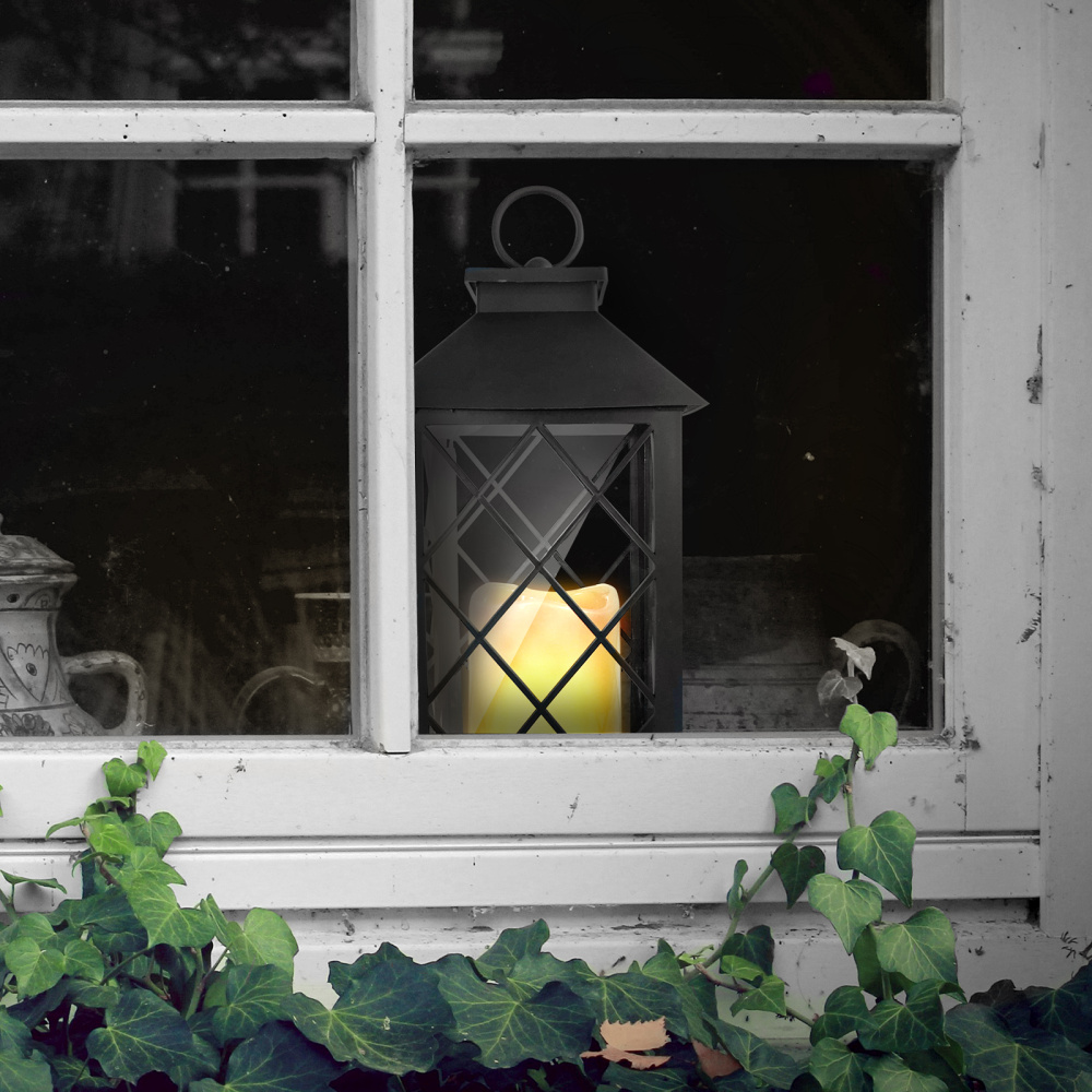 Romantische Laterne mit LED-Kerze