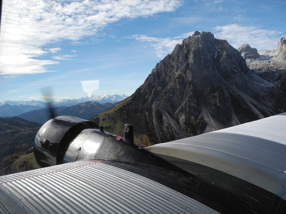 Fliegende Oldtimer - Unterwegs auf historischen Flugrouten