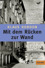 mit_dem_ruecken_zur_wand